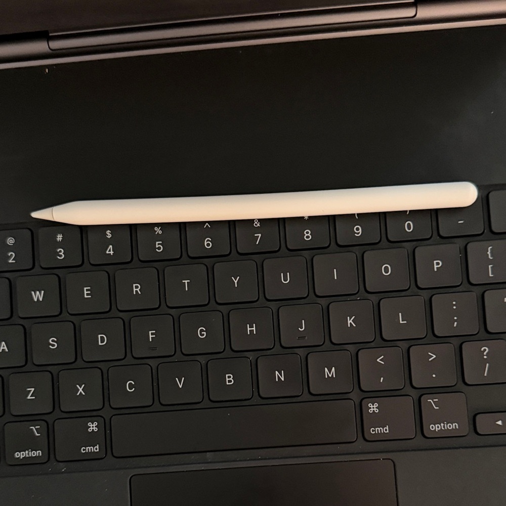 Apple White Pencil